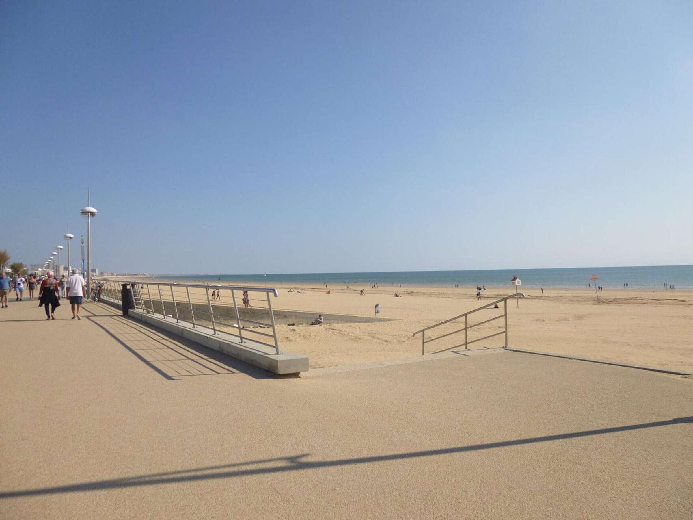 بالقرب من الشاطئ