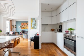 Fridge, microwave, oven, dishwasher