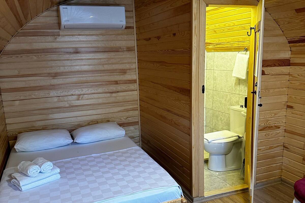 Bungalow – basic | 1 soverom, sengetøy av topp kvalitet og sengetøy
