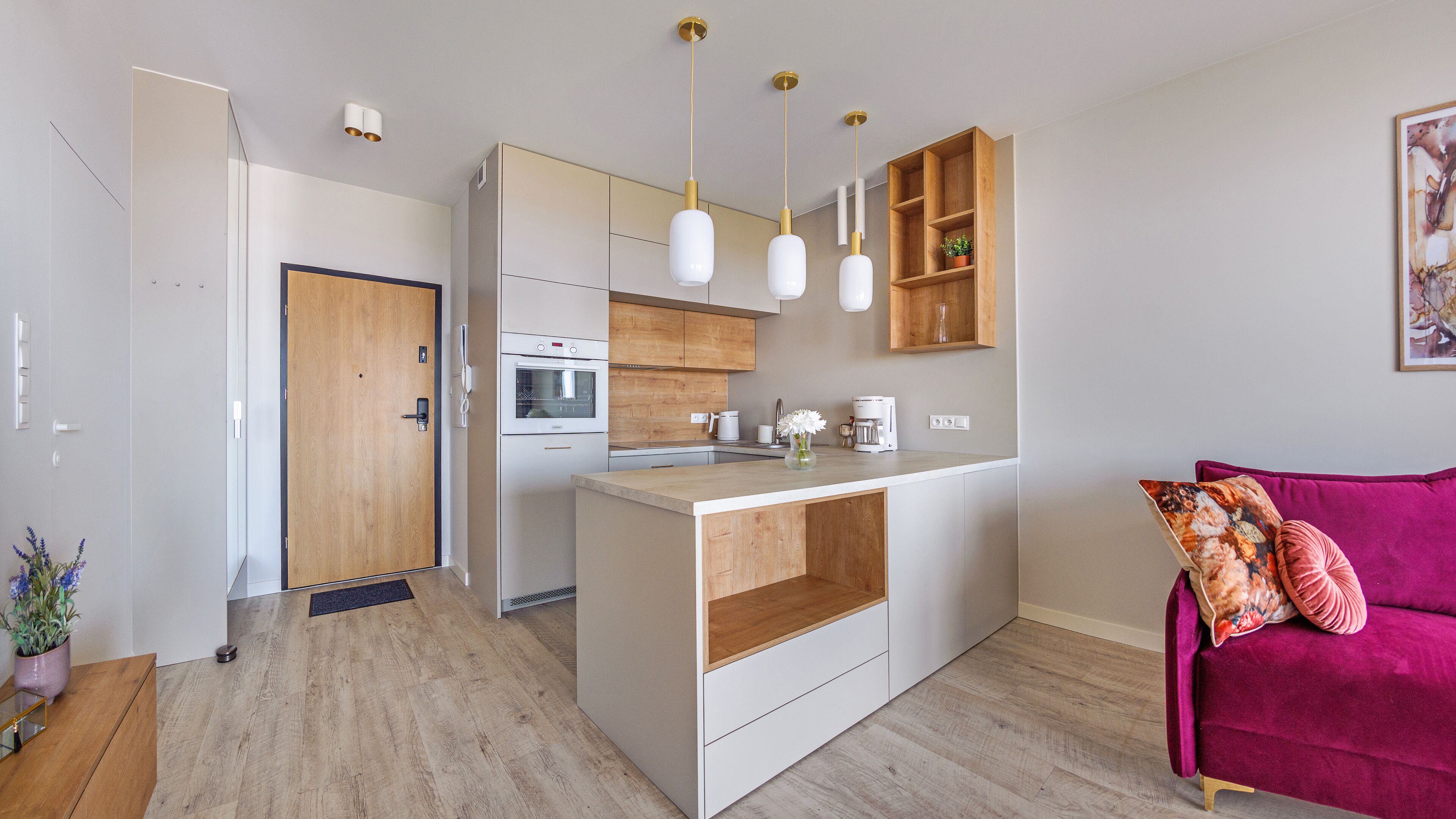 Suite estudio (1314) | Cocina básica privada | Frigorífico, placa de cocina, hervidor eléctrico y utensilios de cocina