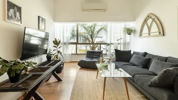 Apartment | Front of property