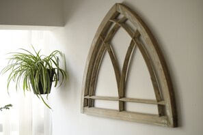 Interior detail - Stylish 2-Bedroom Green Oasis (Tel Aviv)