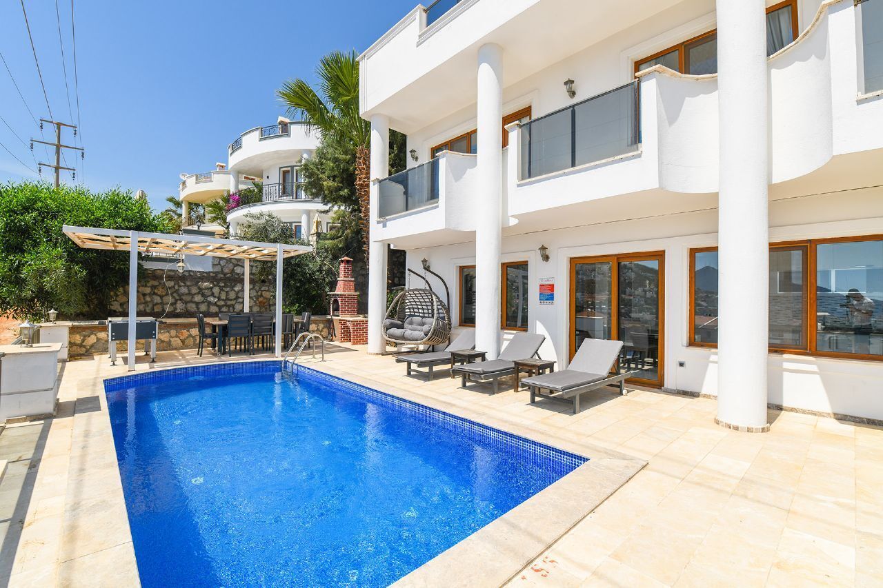 Romantic 5 BR villa W\/ Pool, Kalkan Villa 1049