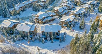 Location, Location, Location! Ski in Ski out at Trapper's Landing #23