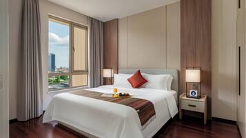 Superior Spacious One- Bedroom Suite with Kitchen | Soundproofing, free WiFi, bed sheets