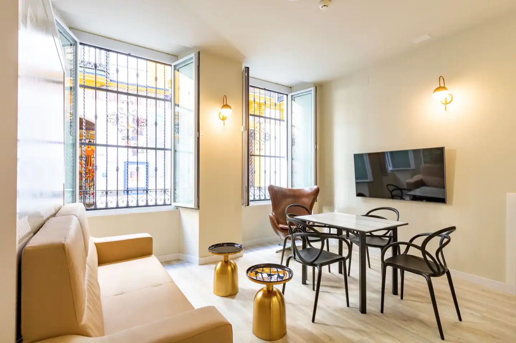 Harinas 003 | Living area | 40-inch flat-screen TV with satellite channels