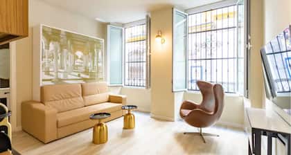 Harinas Central Apartments by Valcambre