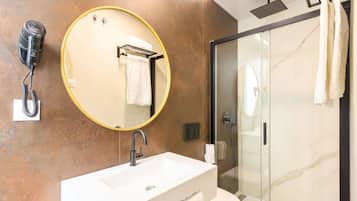 Harinas 202 | Salle de bain | Douche, sèche-cheveux, bidet, serviettes fournies