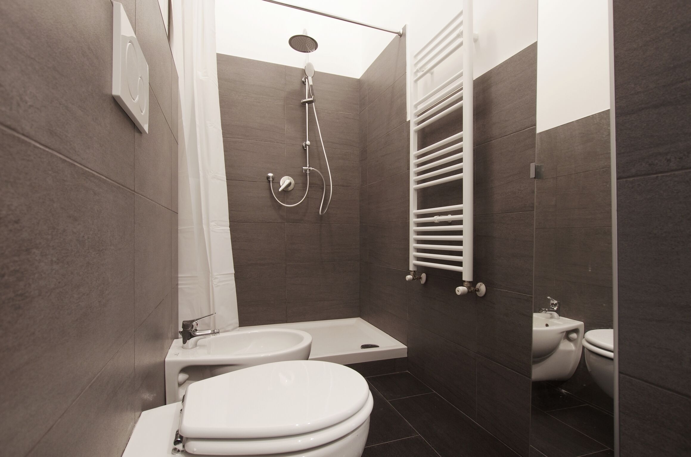 Doccia, asciugacapelli, bidet, asciugamani