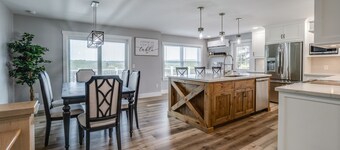 Whispering Vines: rural home set in a vineyard