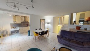 Living area - Appartement à 5 Minutes de la mer (Saint-Raphaël)
