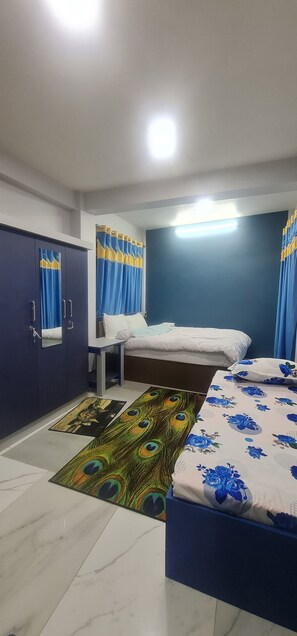 Peralatan tempat tidur premium, busa memori, Wi-fi percuma, cadar katil 