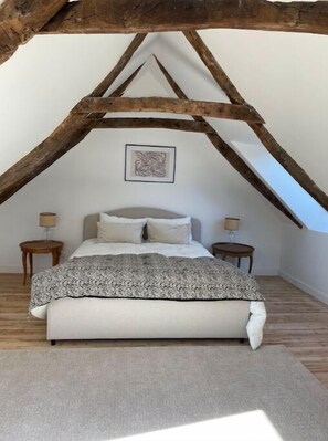 3 slaapkamers, een bureau, reisbedje, gratis wifi