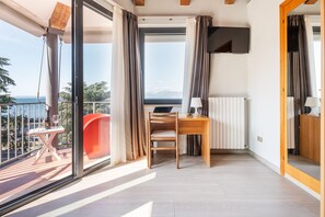 Elite Double or Twin Room, Lake View