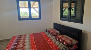 1 chambre, fer et planche à repasser, Wi-Fi gratuit, draps fournis