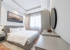 Apartamento, 3 quartos | 3 quartos, individualmente decorados, individualmente mobiliados