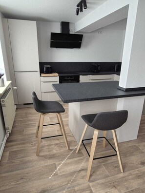 Kühlschrank, Wasserkocher