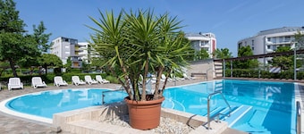 LB - Admiral Pearl Siófok