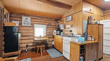 Microondas, horno, placa de cocina, cafetera/tetera