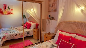 1 chambre, fer et planche Ă repasser, lit parapluie, Wi-Fi gratuit