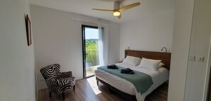 4 chambres, fer et planche à repasser, Wi-Fi gratuit, draps fournis