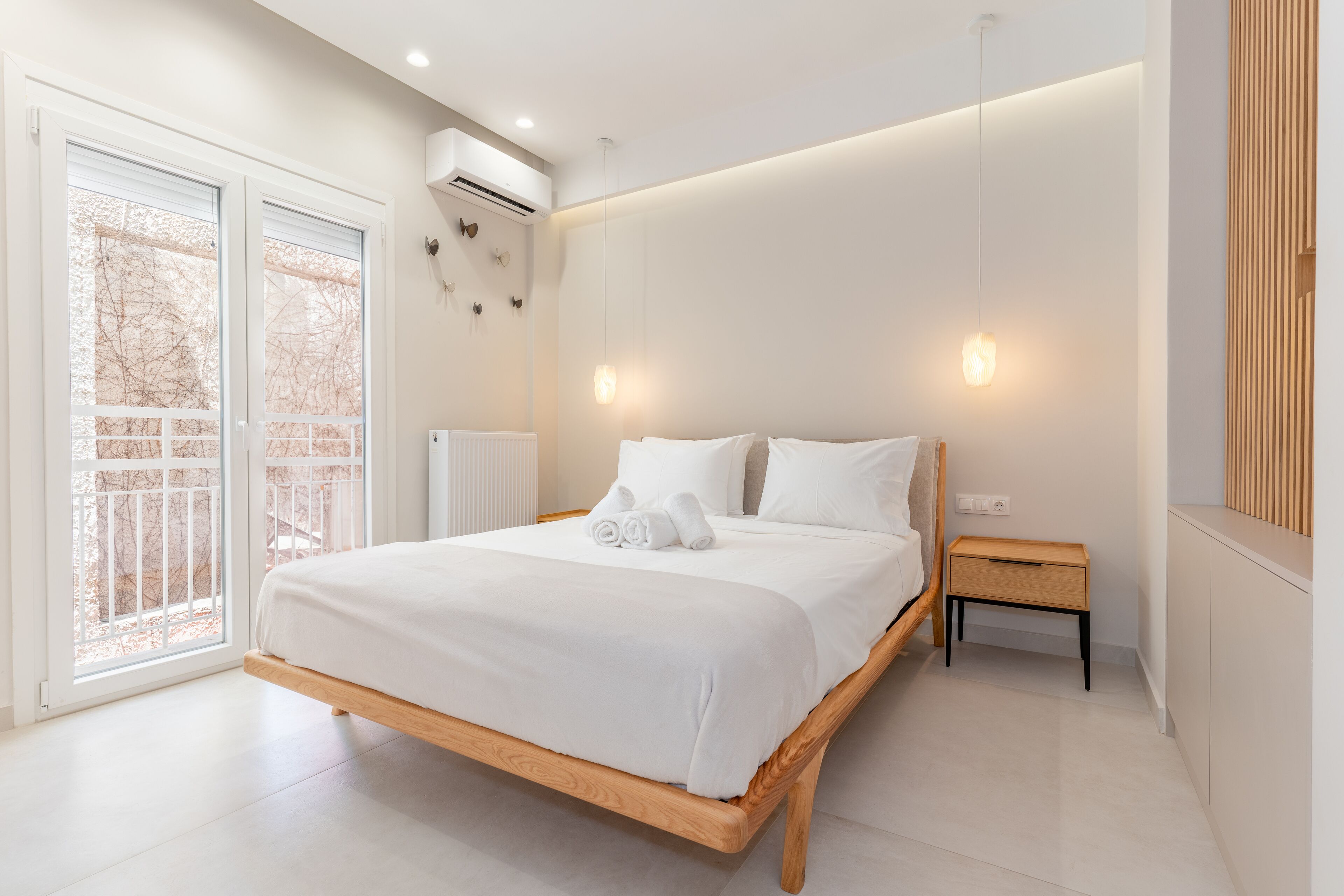 Luxury Apartment | 2 bedrooms, in-room safe, individually decorated, individually furnished