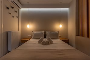 2 bedrooms, in-room safe, individually decorated, individually furnished