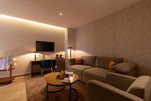 Superior Suite | Select Comfort beds, minibar, in-room safe, individually furnished - Golden Tulip Opera Alger (Algiers)