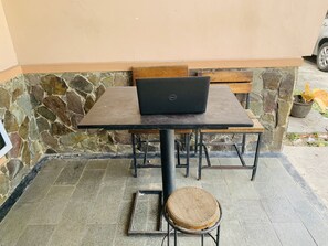 Quầy tiếp tân