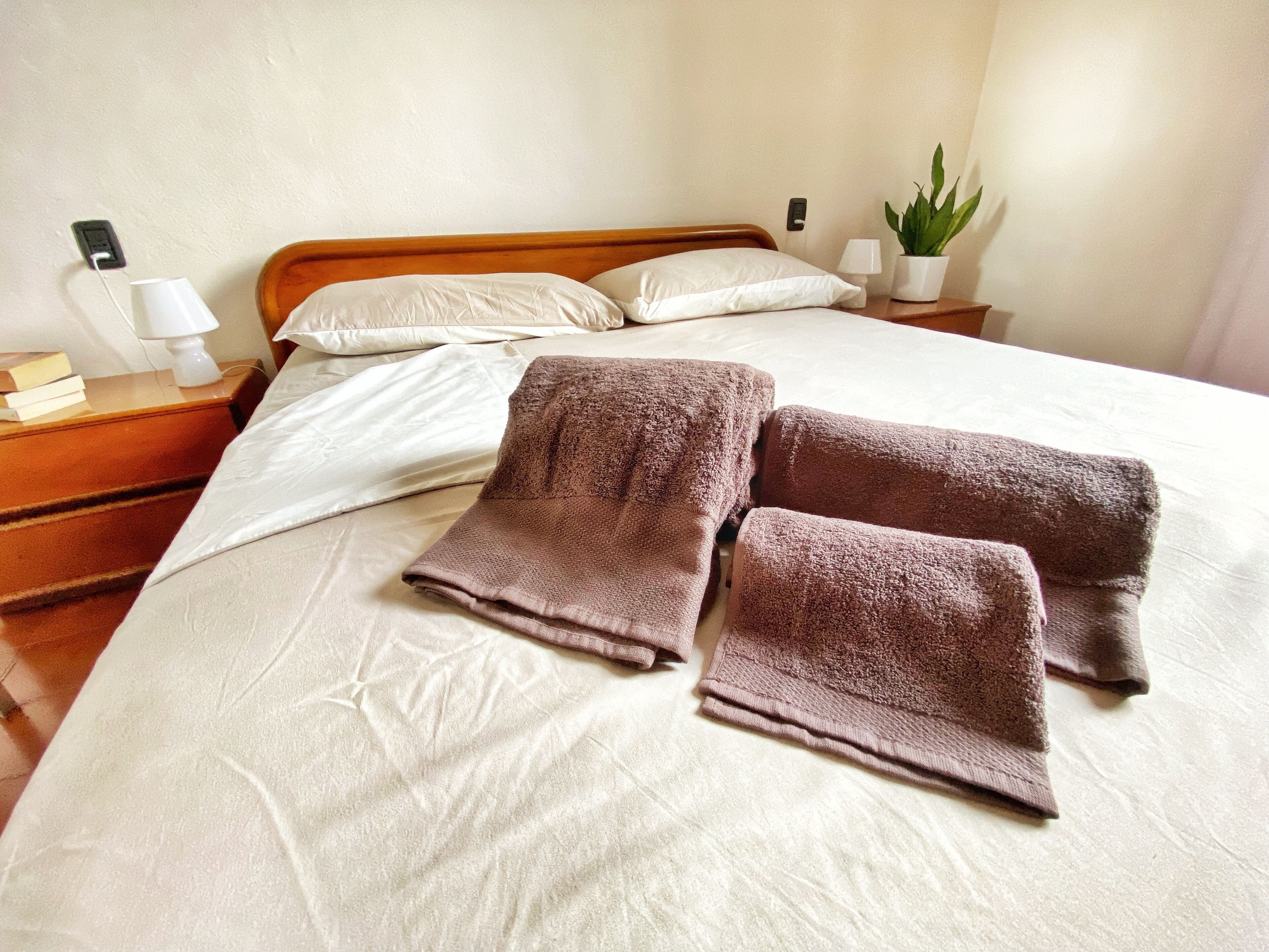 2 bedrooms, free WiFi, bed sheets, wheelchair access