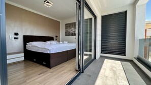Deluxe Villa | 3 bedrooms, in-room safe, soundproofing, iron/ironing board - Villa Comfort (Povljana)