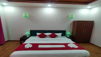 1 bedroom, desk, soundproofing, free WiFi