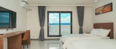 Business Room | Free WiFi