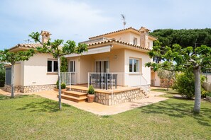 Exterior - Mercedes: Beautiful detached house with a large garden (L'Escala)