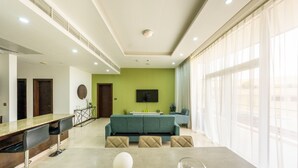 Living area - Modern beachfront 1BR apartment (Dubai)