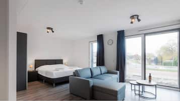 1 habitación, tabla de planchar con plancha, wifi gratis y ropa de cama