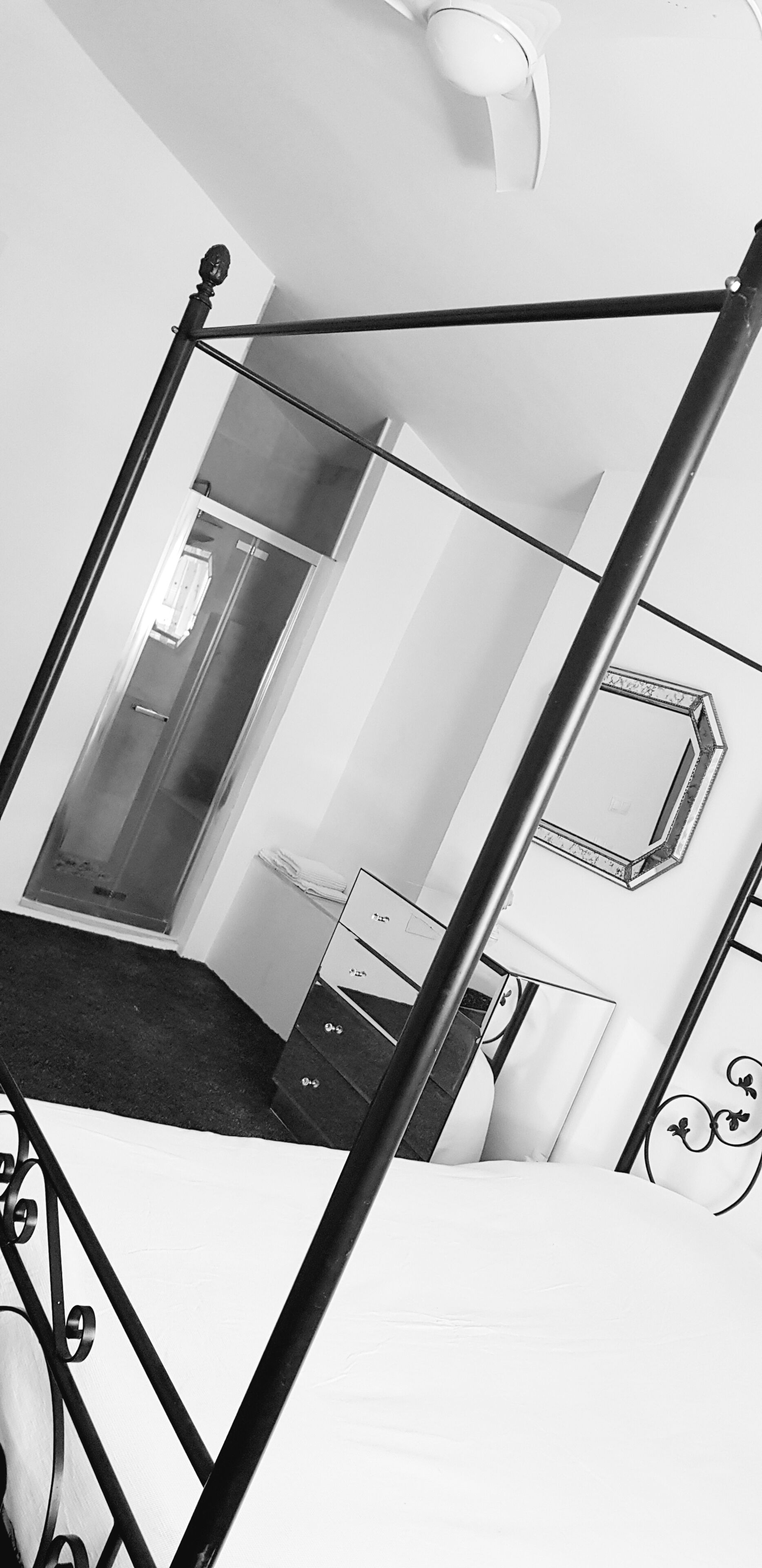 3 soverom, strykejern/-brett, wi-fi og sengetøy