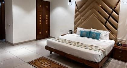 Hotel Grand Riviera