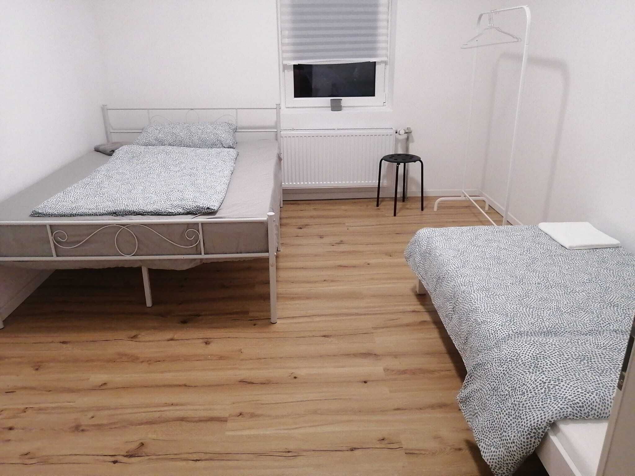 2 bedrooms, desk, travel cot, free WiFi