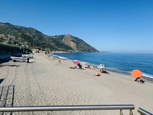 Three Steps from the Sea with Free Parking