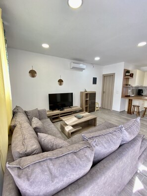 1-inch flat-screen TV with digital channels, TV - Sea Sound Villa at Perivolos Santorini (Santorini)