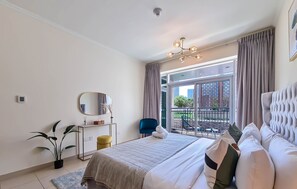 Room - Manzil - 1BR | Burj Views | Near Burj & Dubai Mall (Dubai)