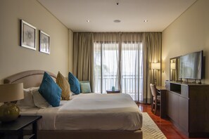 Luxury Apartment | 1 bedroom, in-room safe, desk, blackout curtains - Relaxing 1 bedroom apartment - Anantara (Dubai)