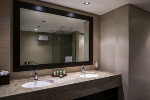 Luxury Apartment | Bathroom - Relaxing 1 bedroom apartment - Anantara (Dubai)