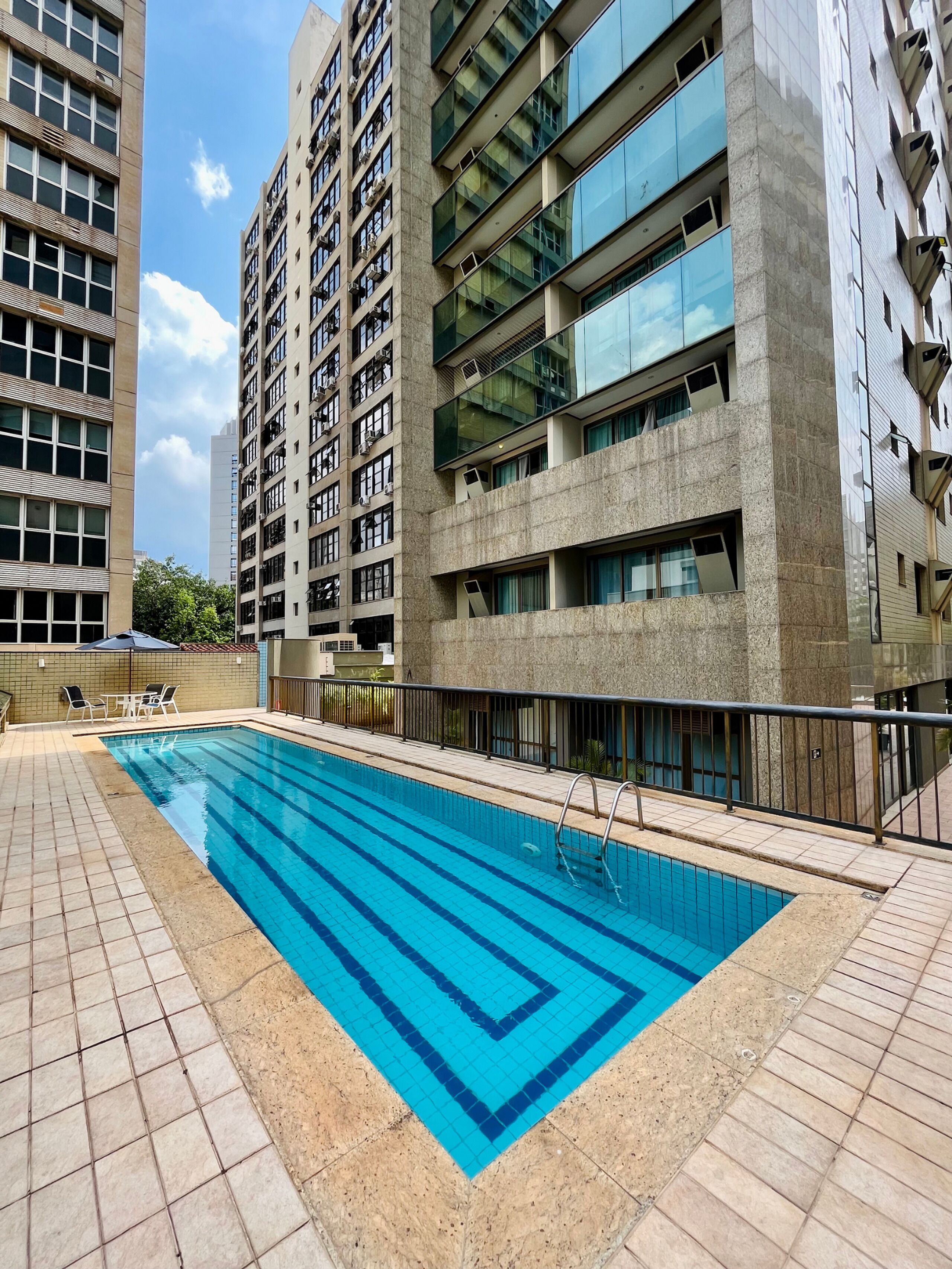 Căn hộ cơ bản | Hồ bơi | Hồ bơi ngoài trời 