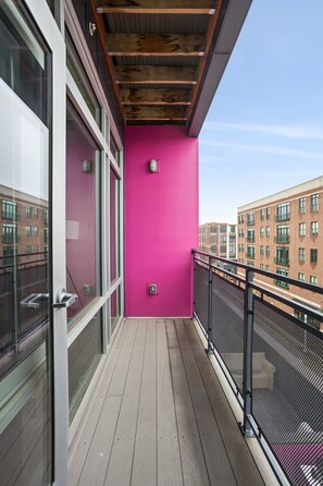 Property grounds - CozySuites I Trendy 1BR, Bottleworks Indy #2 (Indianapolis)