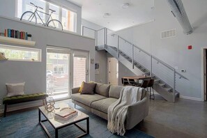 TV, offices - CozySuites Indy Loft 2BR Monument Circle (Indianapolis)