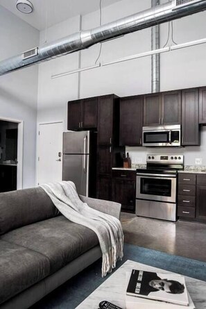 TV, offices - CozySuites Indy Loft 2BR Monument Circle (Indianapolis)
