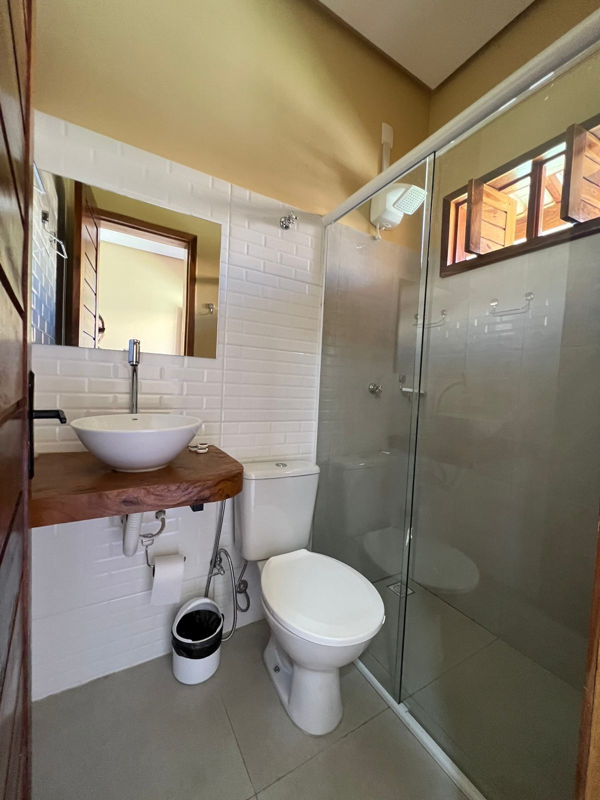 Dusche, Regendusche, Handtücher, Seife
