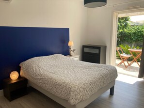 3 bedrooms, iron/ironing board, free WiFi